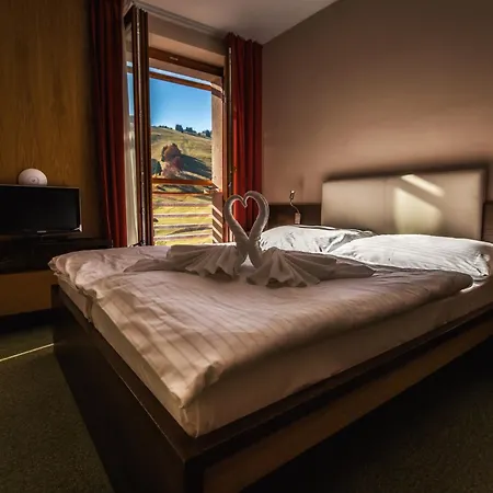 Hotel Malina-Ski Resort-Ski-In & Ski-Out