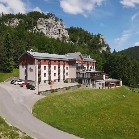 Hotel Malina-Ski Resort-Ski-In & Ski-Out